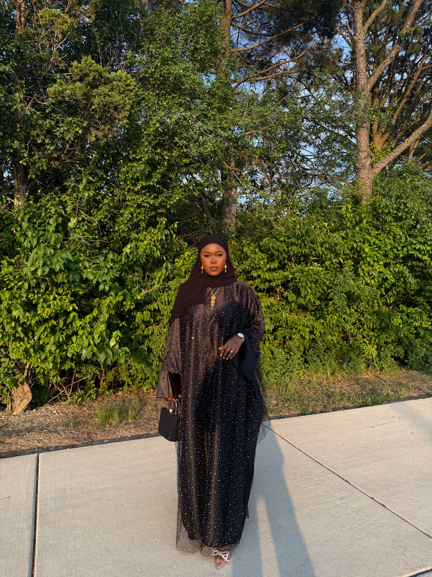 Tasneem Abaya (closed)