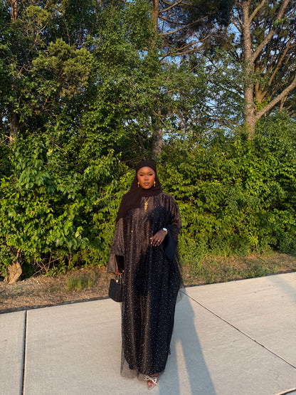 Tasneem Abaya (closed)